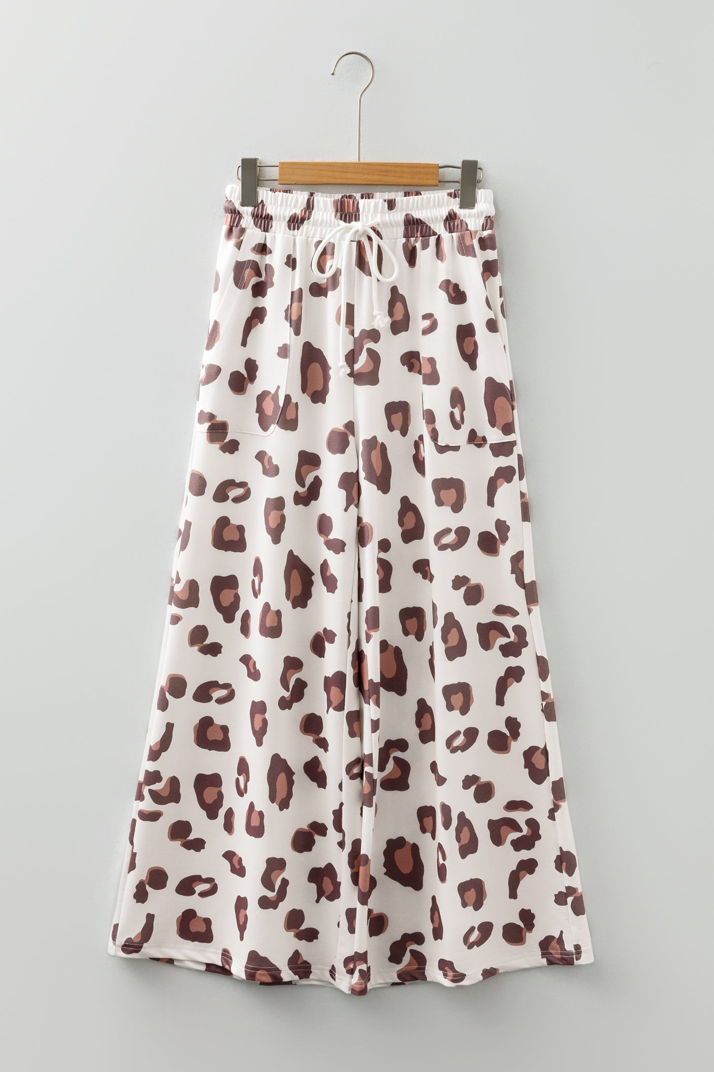 Beige Drawstring Leopard Print Patch Pocket Loose Pants