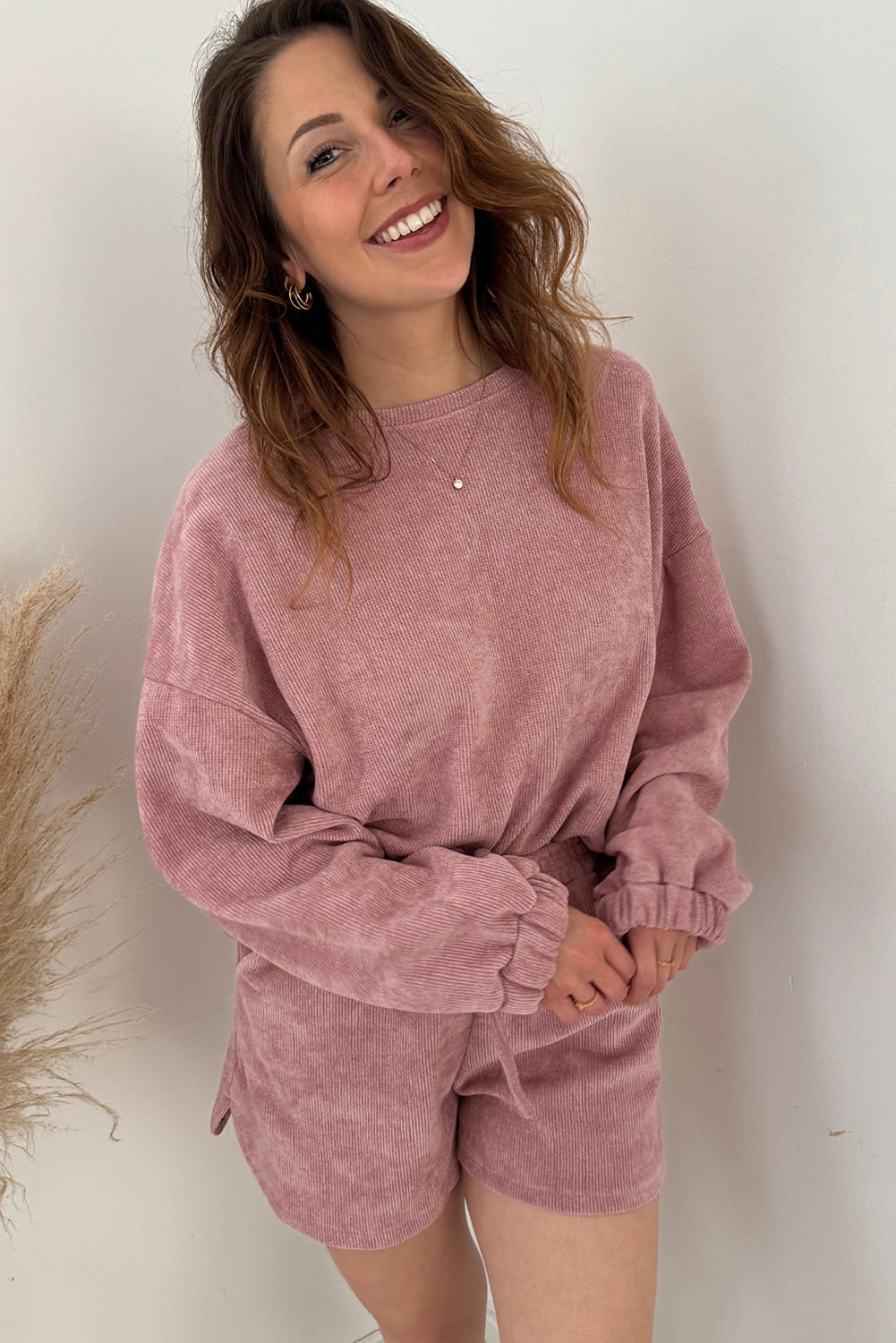 Fushia Solid Color Textured Knit Drop Shoulder Pullover Drawstring Shorts Set